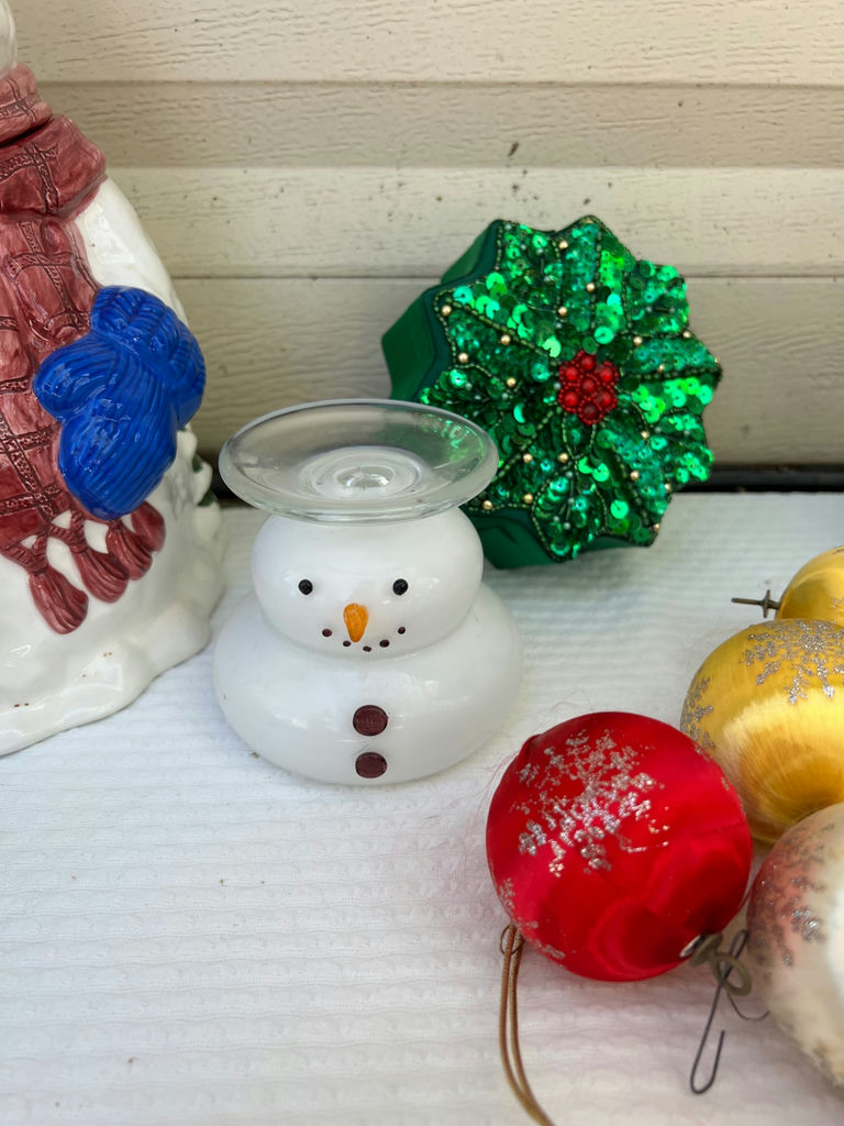 Vintage Christmas Decor Collection: stockings, ornaments, figurines, towels and tree - image 19 of 20