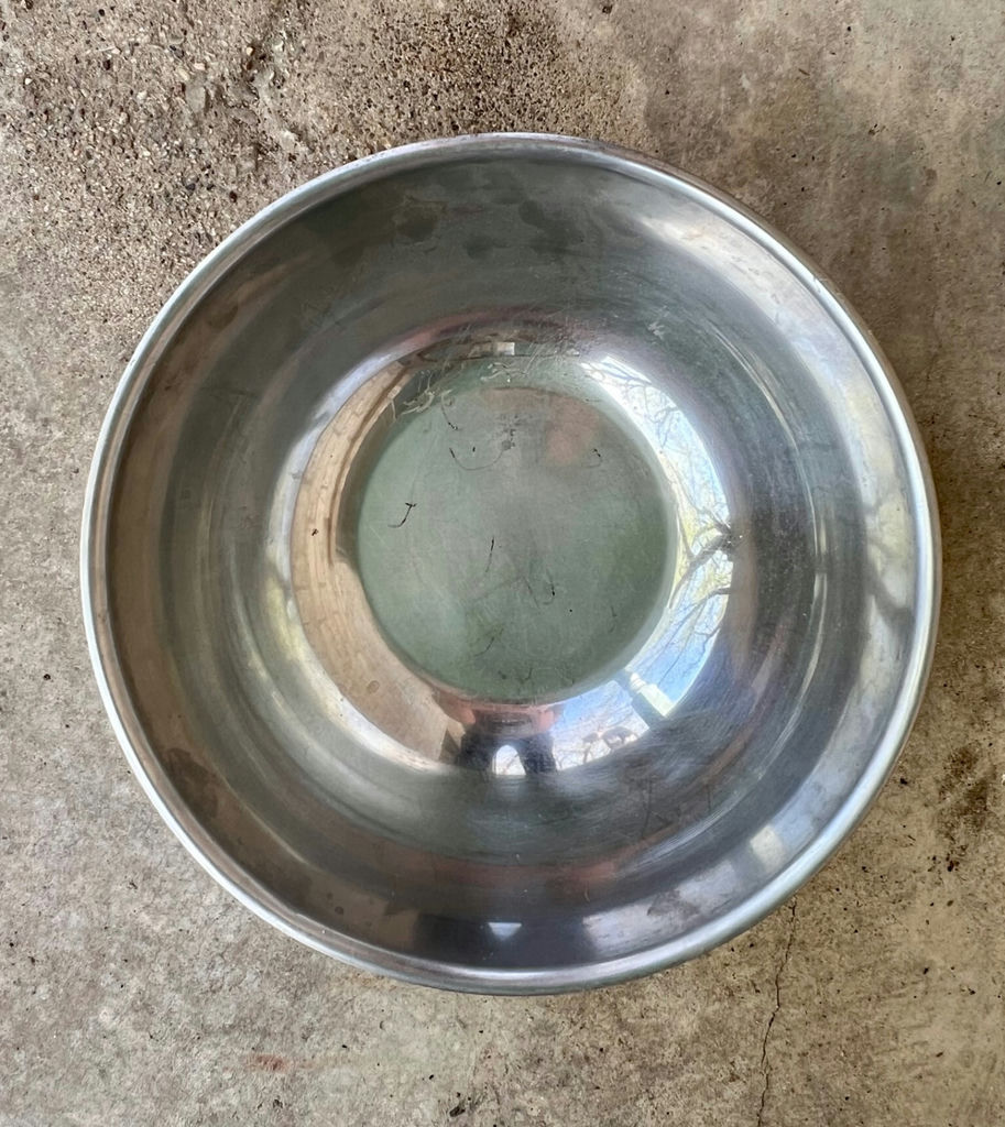 Drinkwell Platinum cat fountain, enamel roasting pans, and stainless steel bowl - image 7 of 11