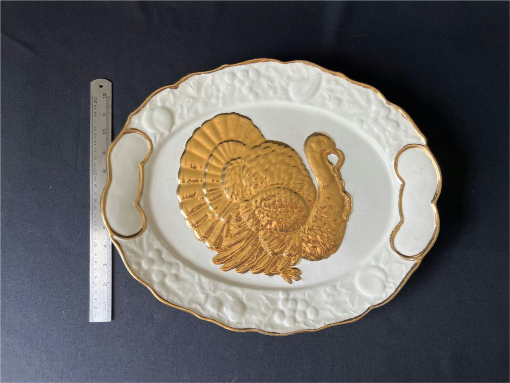 Ceramic dishware set with scalloped bowls and decorative plates - image 3 of 8