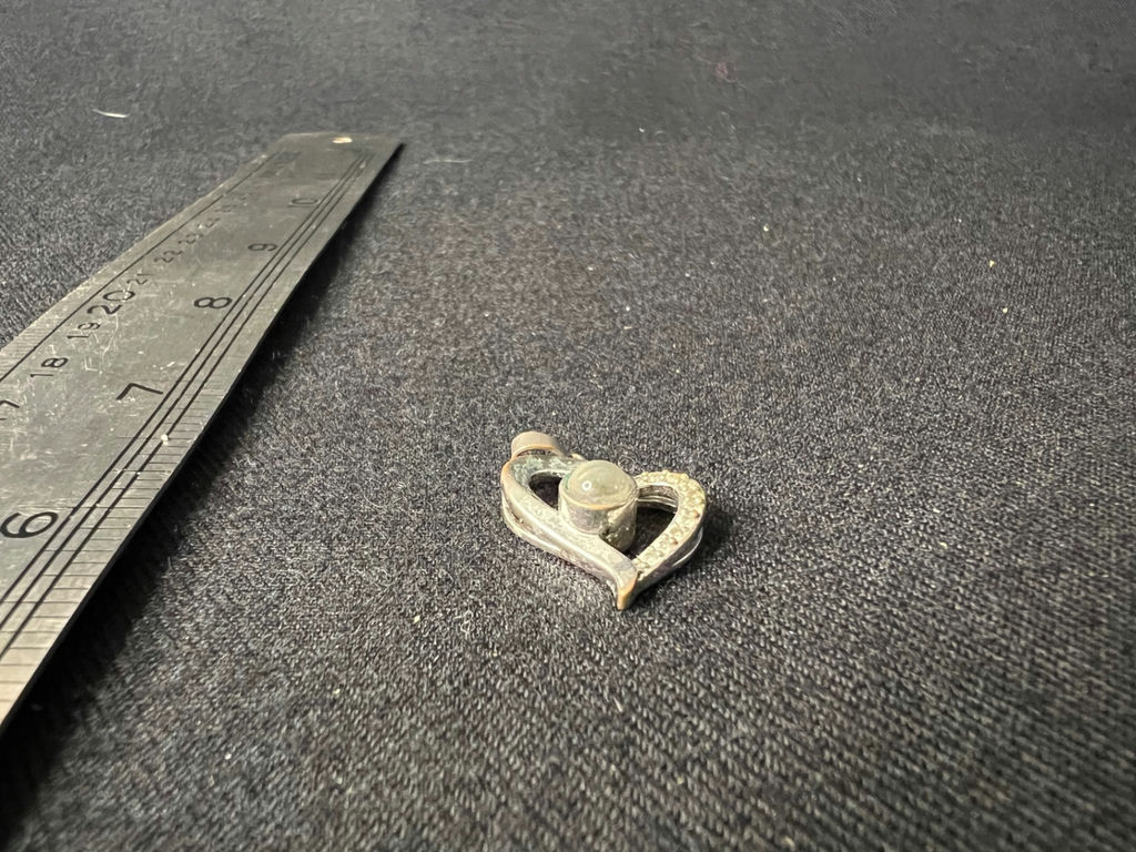 Silver-tone Heart-shaped pendant - image 2 of 4