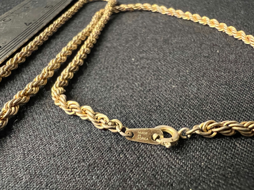 Gold-tone and silver-tone chain necklaces with pendant and varied links - image 2 of 10