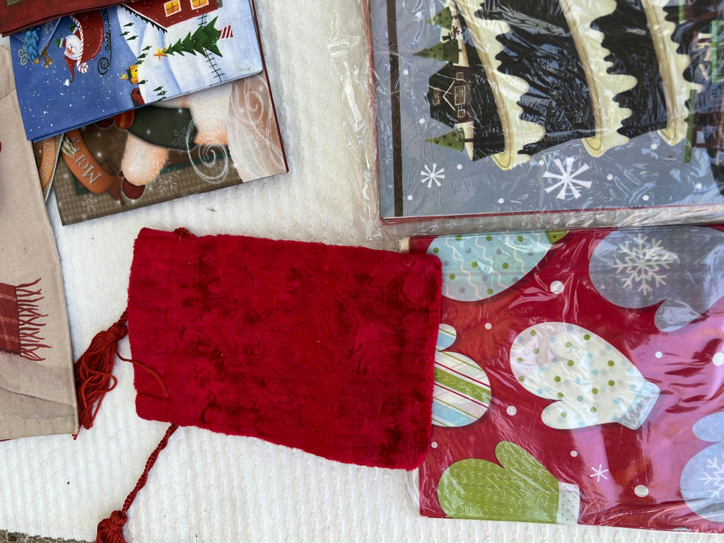 Assorted Christmas Gift Wrap, Bags, Tissue, and Greeting Cards - image 3 of 10