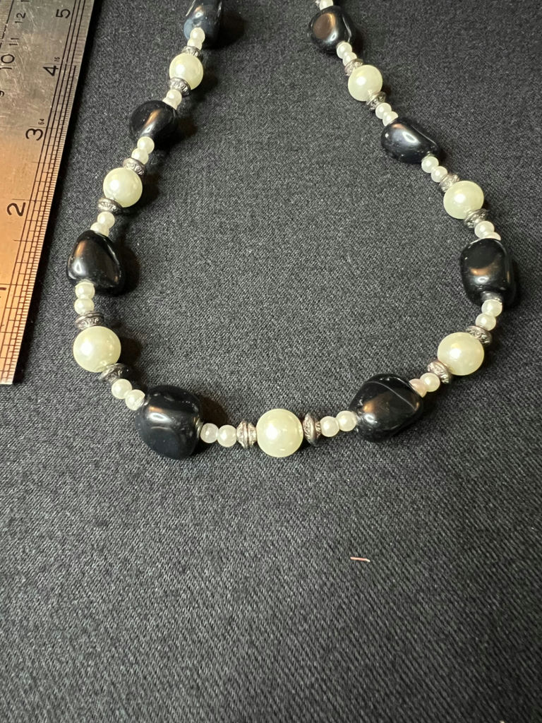 Vintage Beaded necklaces and pearl drop earrings - image 2 of 11