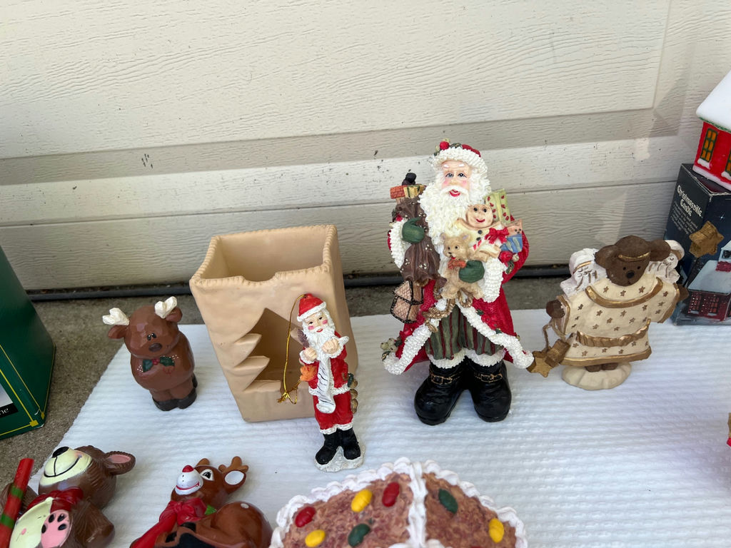 Vintage Assorted Christmas Nativity Figures and Holiday Decor - image 15 of 22