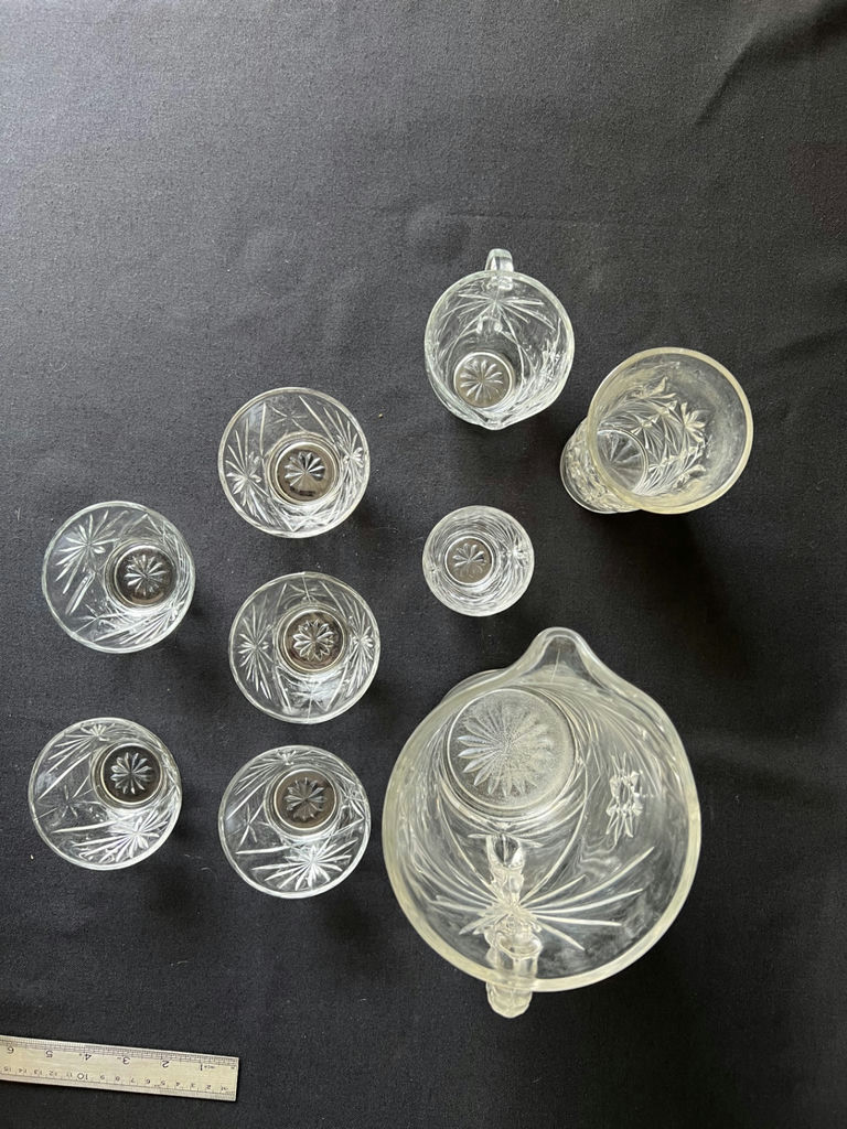 Crystal glassware set with starburst pattern - image 17 of 25