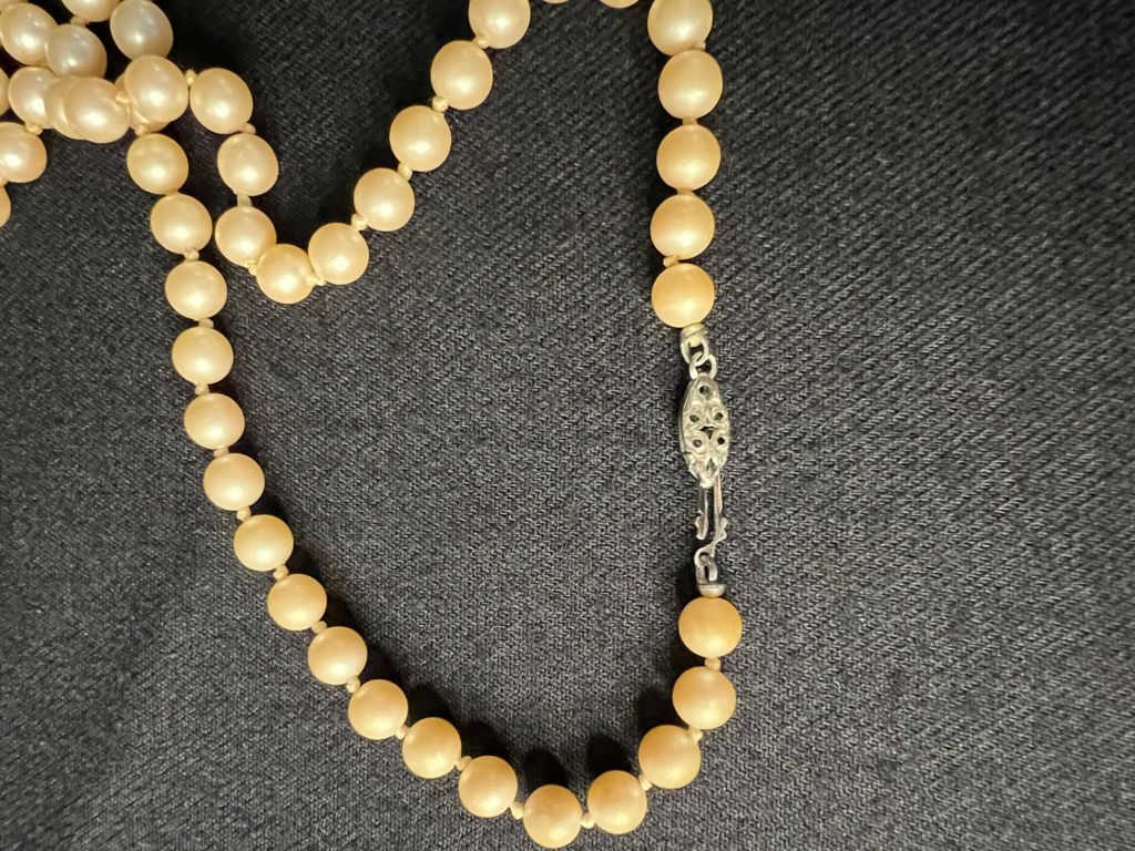 Three Vintage Pearl necklaces - image 11 of 13
