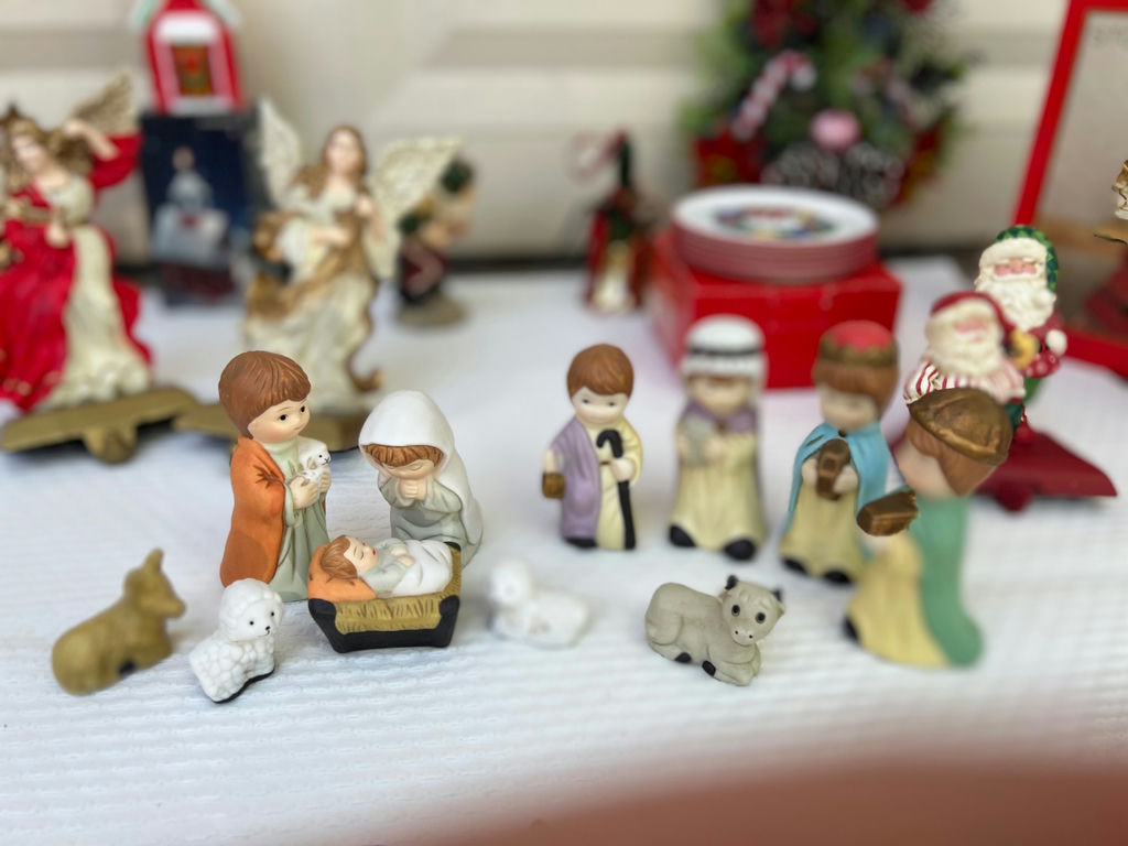 Vintage Assorted Christmas Nativity Figures and Holiday Decor - image 22 of 22