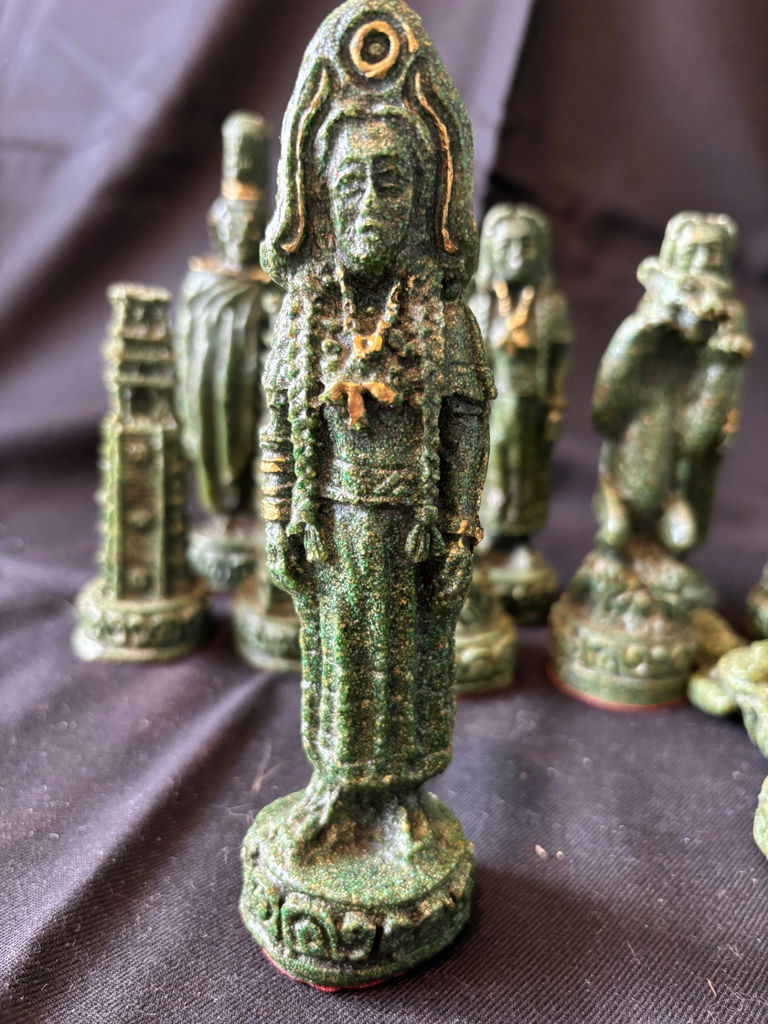Vintage Aztec vs Conquistador chess pieces set - image 4 of 16