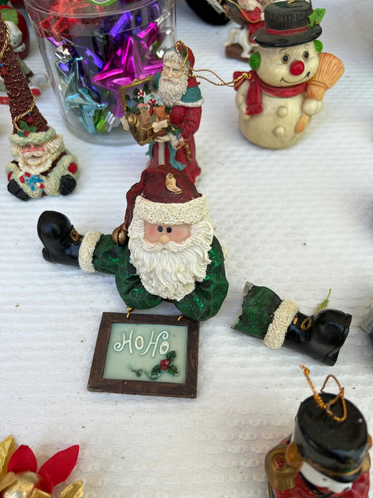 Vintage Christmas Ornaments and Figurines - image 12 of 35