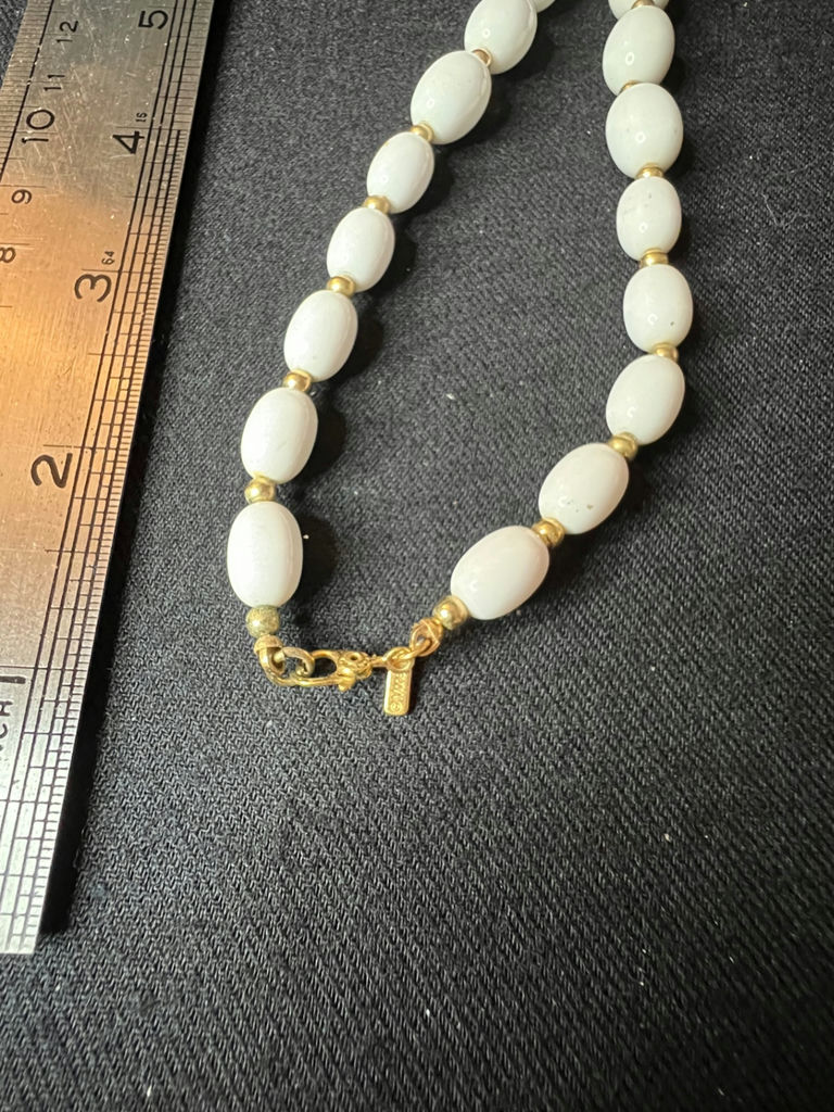 Assorted Vintage Beaded Necklaces - image 12 of 16