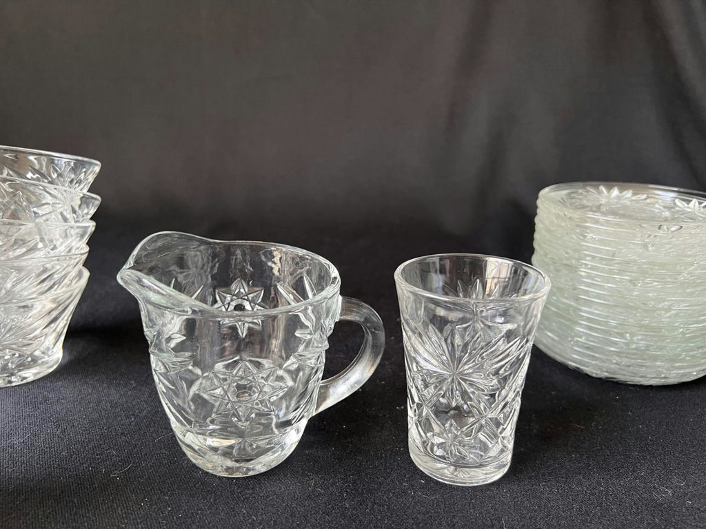 Crystal glassware set with starburst pattern - image 25 of 25