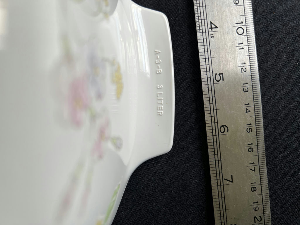Vintage CorningWare casserole dishes: Pastel Bouquet & Wildflower - image 6 of 11
