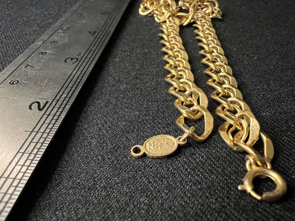 One gold-tone curb-link chain necklace with loose link - image 5 of 5