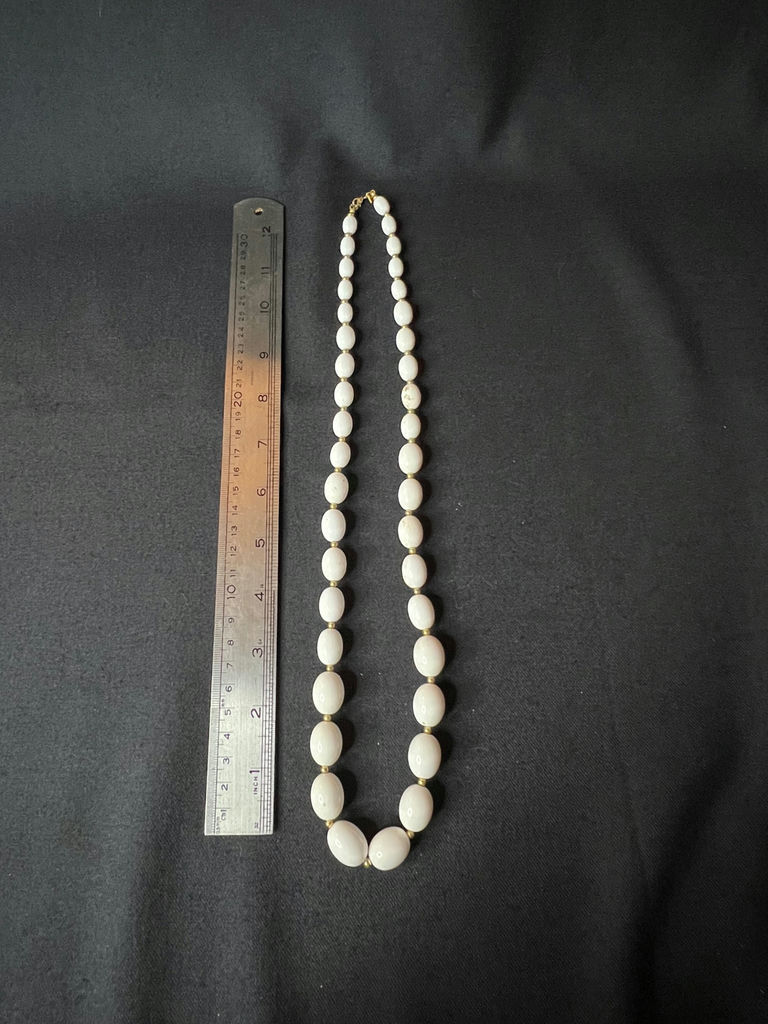 Assorted Vintage Beaded Necklaces - image 11 of 16
