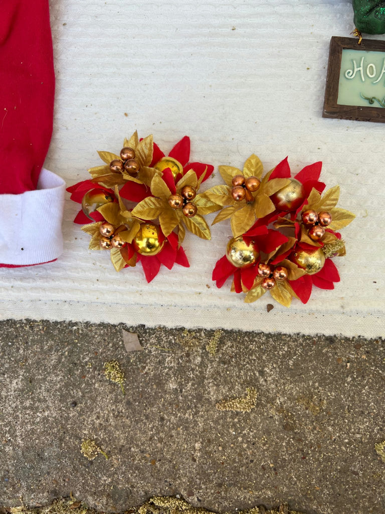 Vintage Christmas Ornaments and Figurines - image 23 of 35