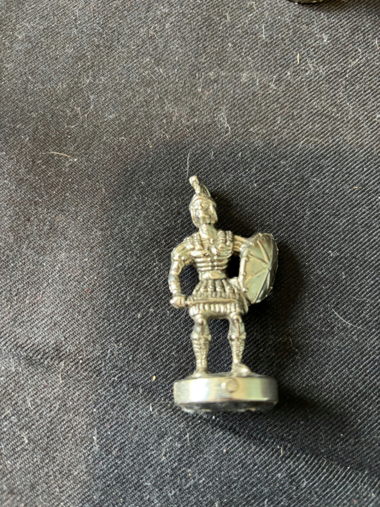 Vintage Aztec vs Conquistador chess pieces set - image 15 of 16