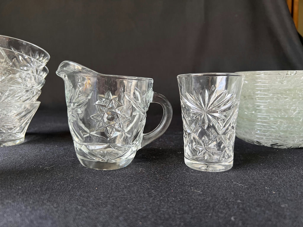 Crystal glassware set with starburst pattern - image 3 of 25