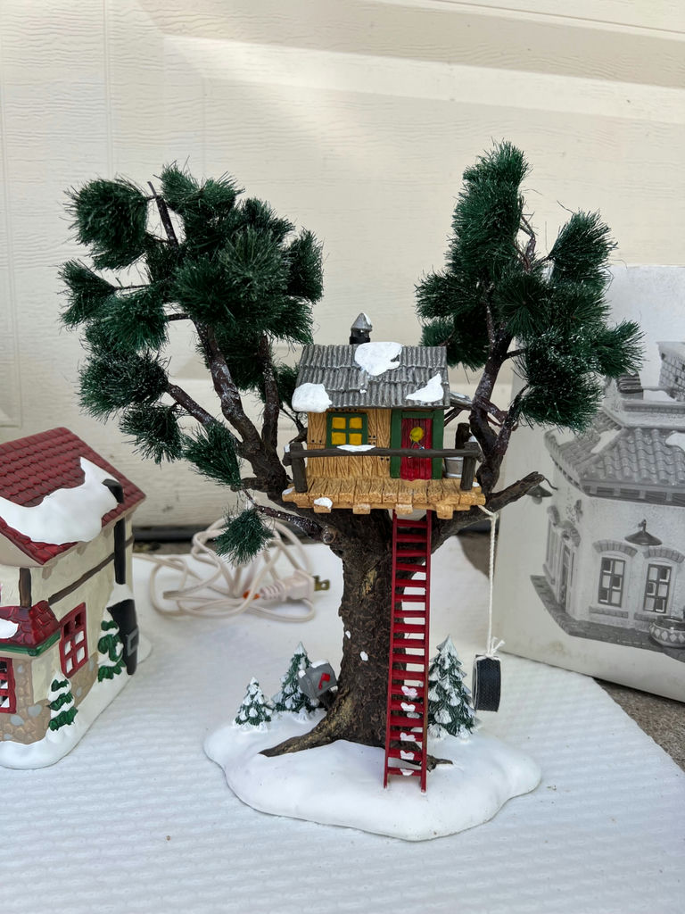 Department 56 Snow Village Christmas ceramic houses and treehouse set in original boxes - image 5 of 5