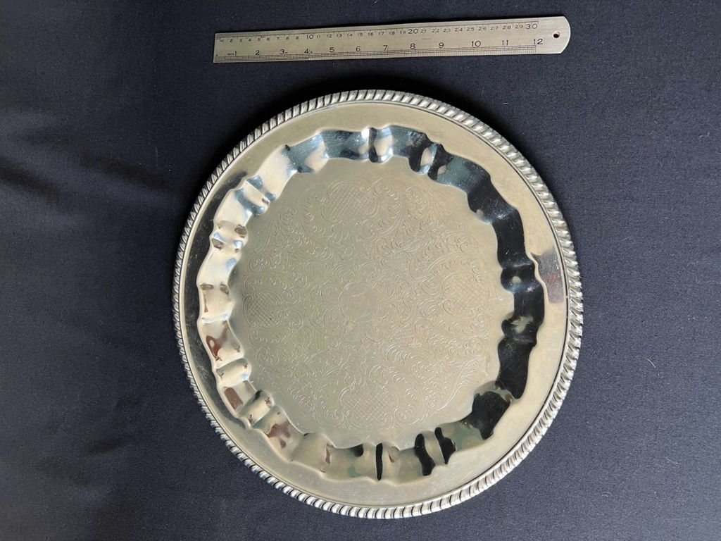 Decorative ceramic pie plate with pastoral scene and round silver-plated tray - image 6 of 6