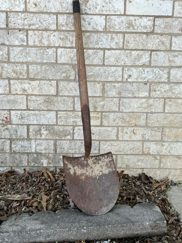 Antique shovels and pitch forks - image 3 of 22