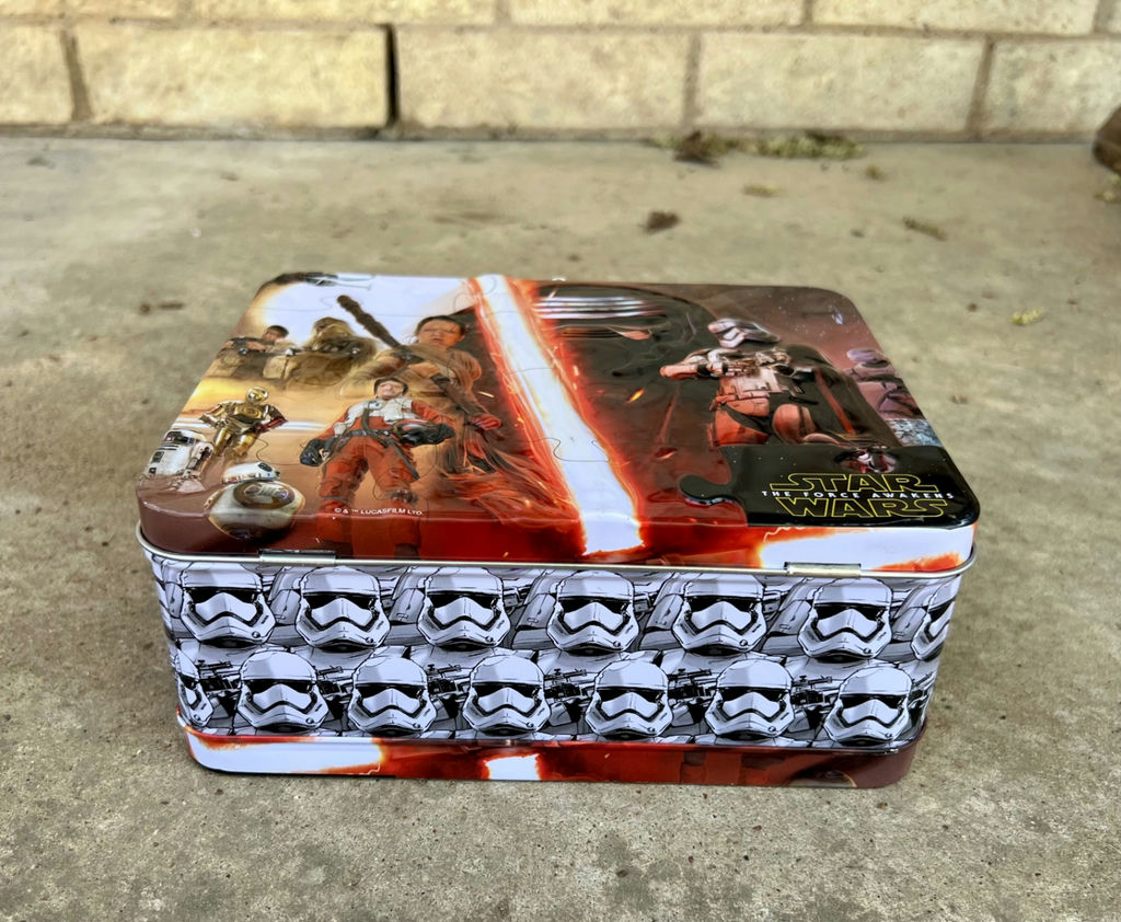 Vintage Star Wars lunchbox with Force Awakens artwork - image 5 of 5