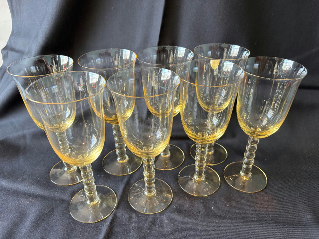Vintage Amber-tinted stemmed wine and coupe glasses - image 7 of 10