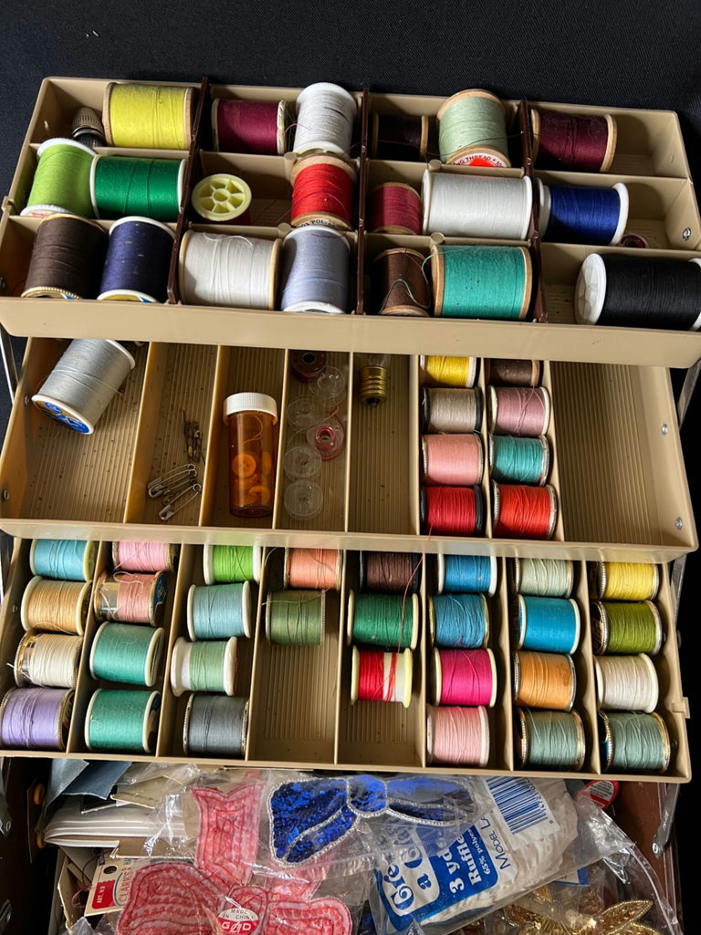 Vintage sewing kit with buttons, threads, zippers and craft trims - image 2 of 13