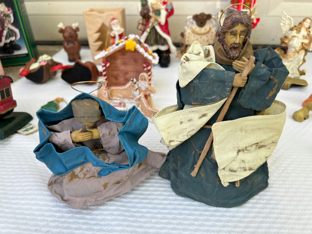 Vintage Assorted Christmas Nativity Figures and Holiday Decor - image 17 of 22