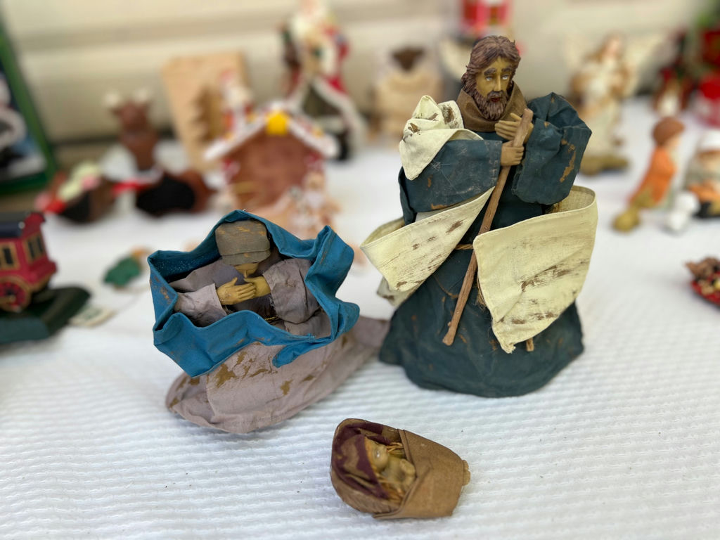 Vintage Assorted Christmas Nativity Figures and Holiday Decor - image 21 of 22