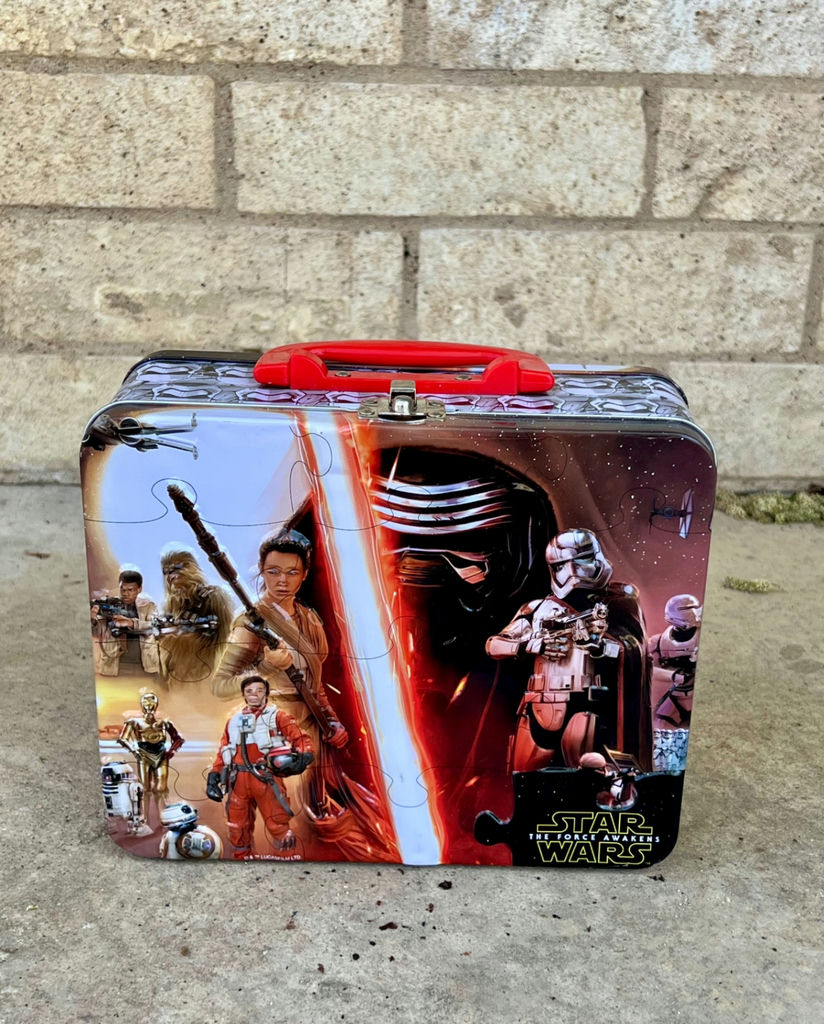 Vintage Star Wars lunchbox with Force Awakens artwork - image 2 of 5