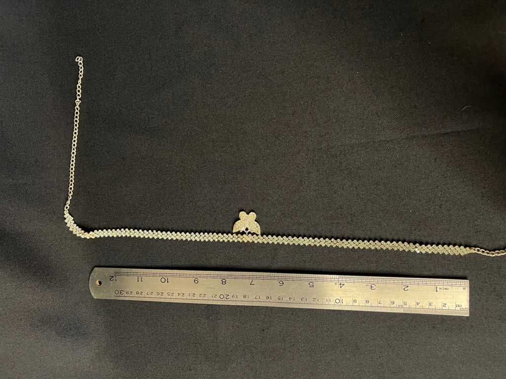 Gold-tone and silver-tone chain necklaces with pendant and varied links - image 6 of 10