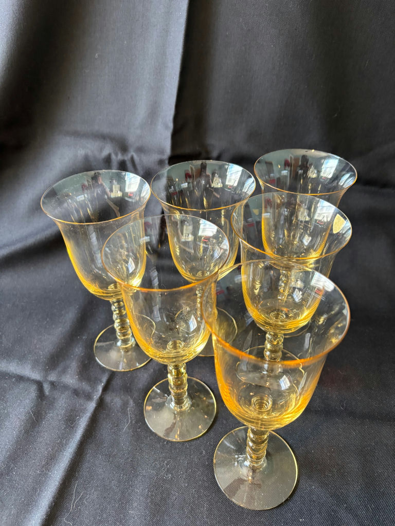 Vintage Amber-tinted stemmed wine and coupe glasses - image 5 of 10