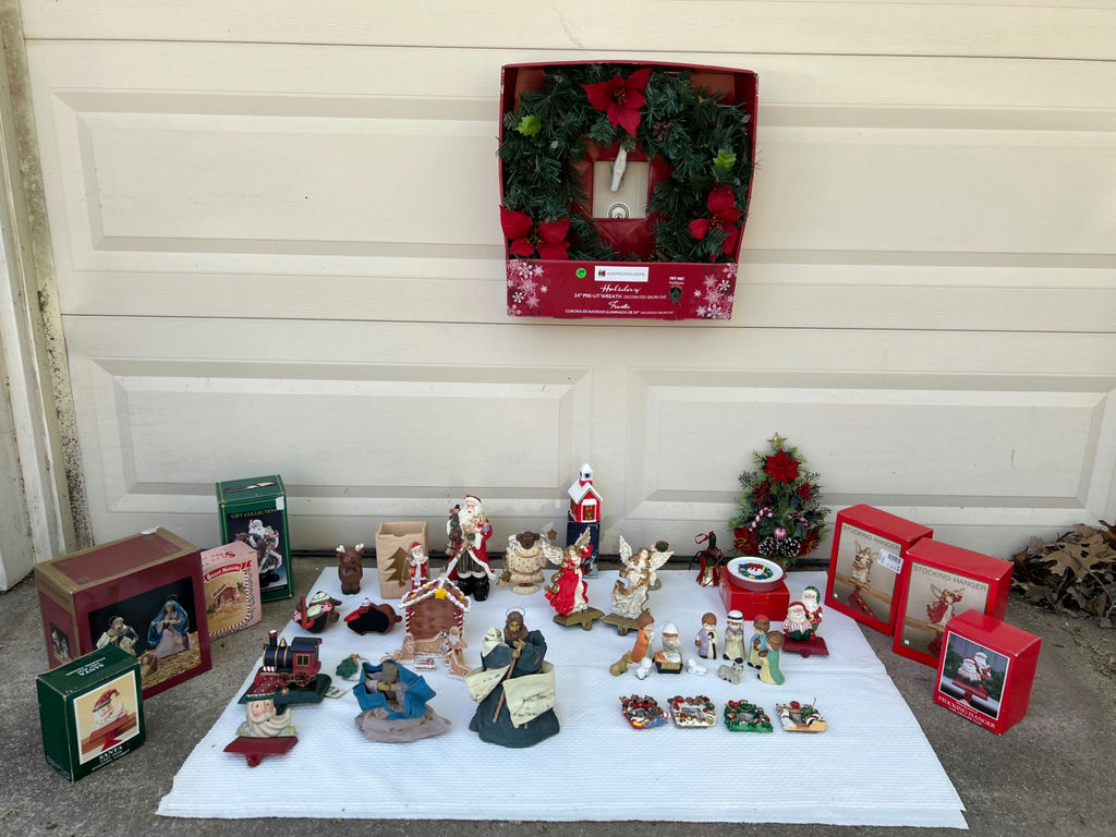 Vintage Assorted Christmas Nativity Figures and Holiday Decor - image 4 of 22