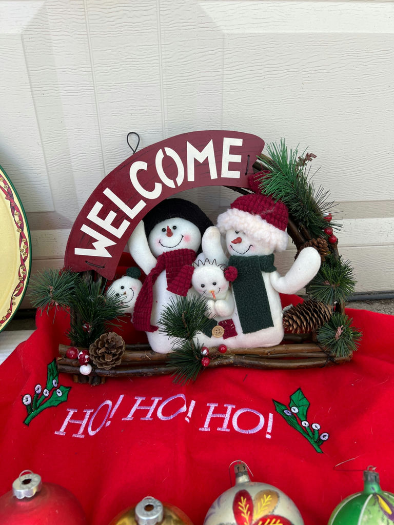 Vintage Christmas Ornaments and Figurines - image 9 of 35