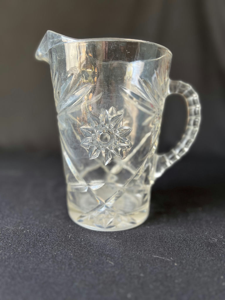 Crystal glassware set with starburst pattern - image 20 of 25