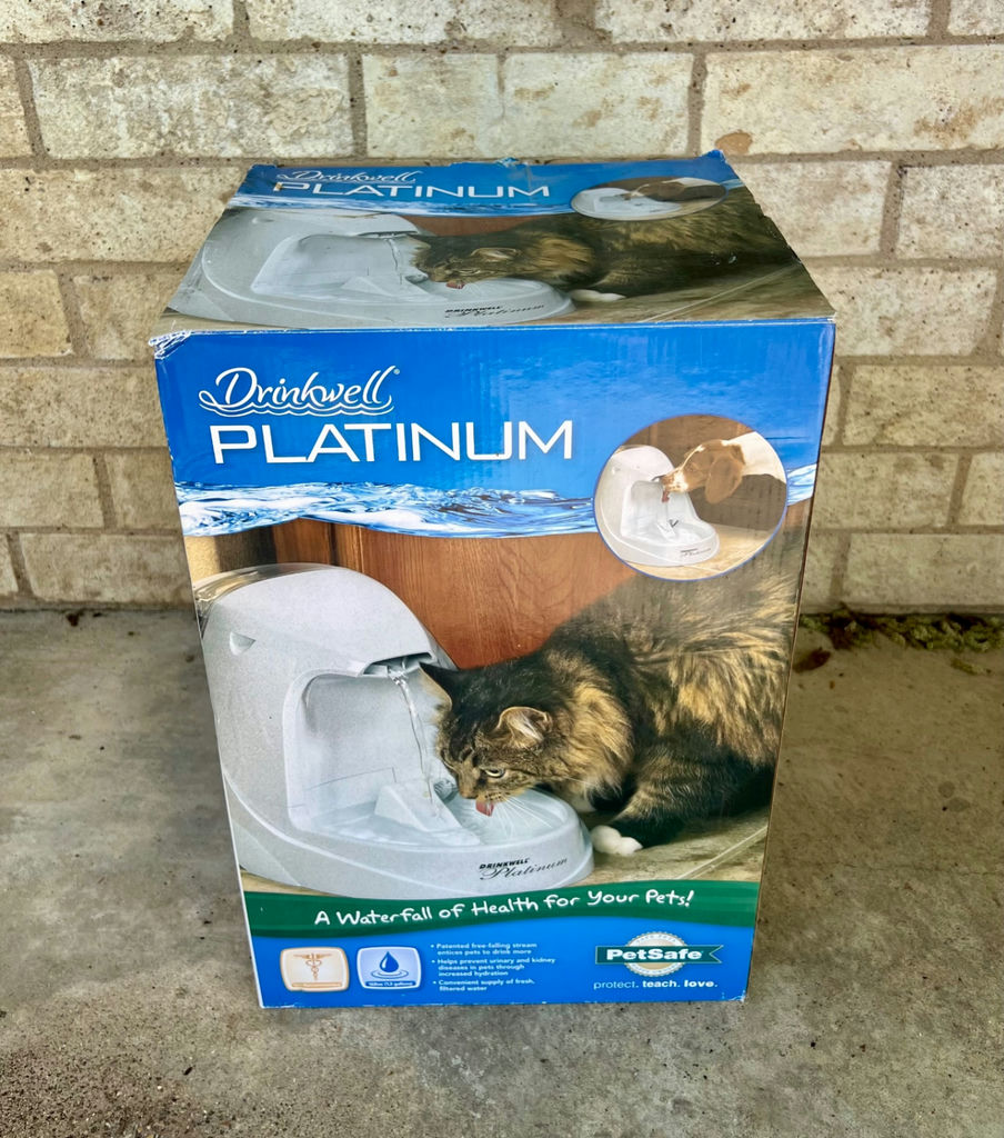 Drinkwell Platinum cat fountain, enamel roasting pans, and stainless steel bowl - image 8 of 11