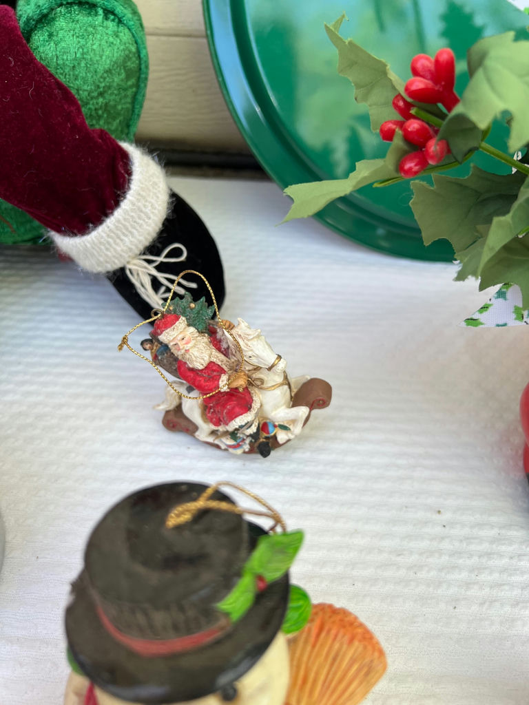 Vintage Christmas Ornaments and Figurines - image 19 of 35