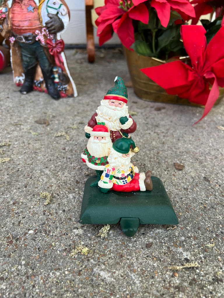 Christmas decorations and figurines collection - image 8 of 14