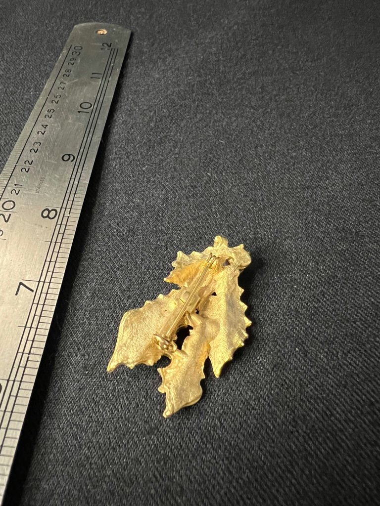 Gold-tone shell pendants and pearl-accent leaf brooch - image 9 of 9