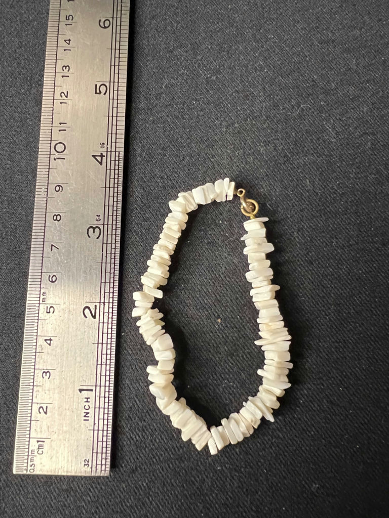 Gold-tone shell-themed jewelry assortment - image 10 of 14