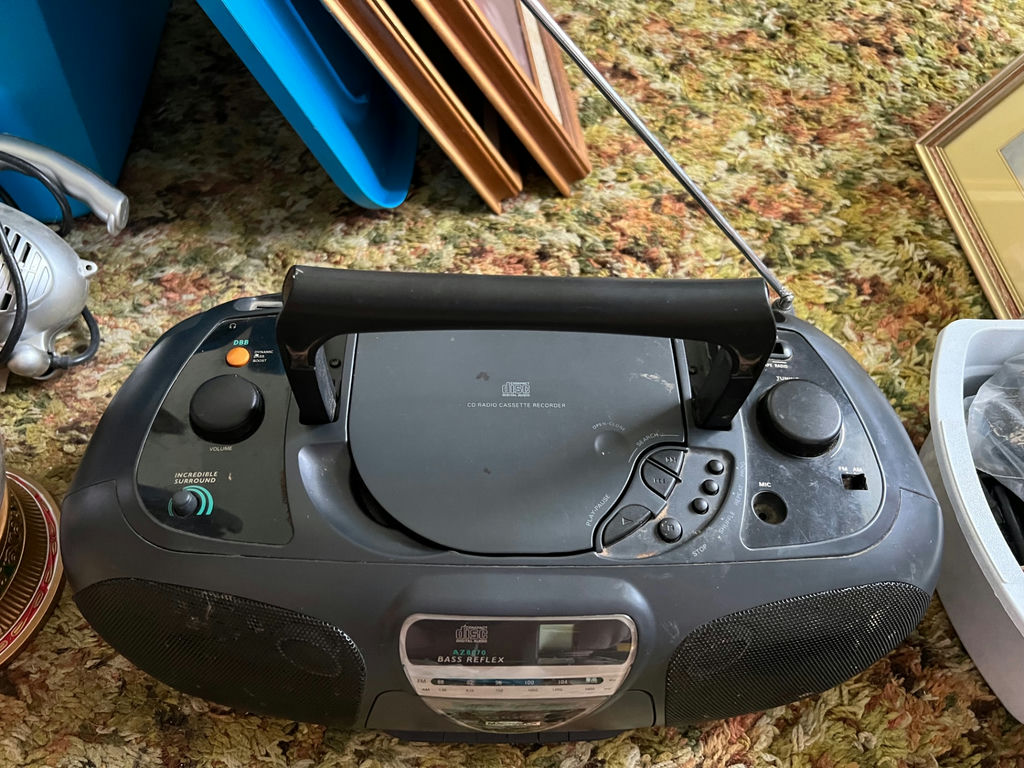 Collection of vintage boomboxes and media devices - image 4 of 22