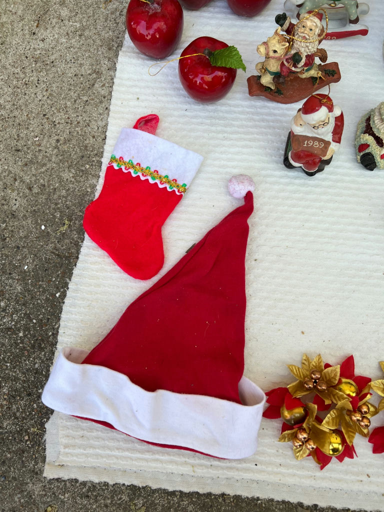 Vintage Christmas Ornaments and Figurines - image 31 of 35