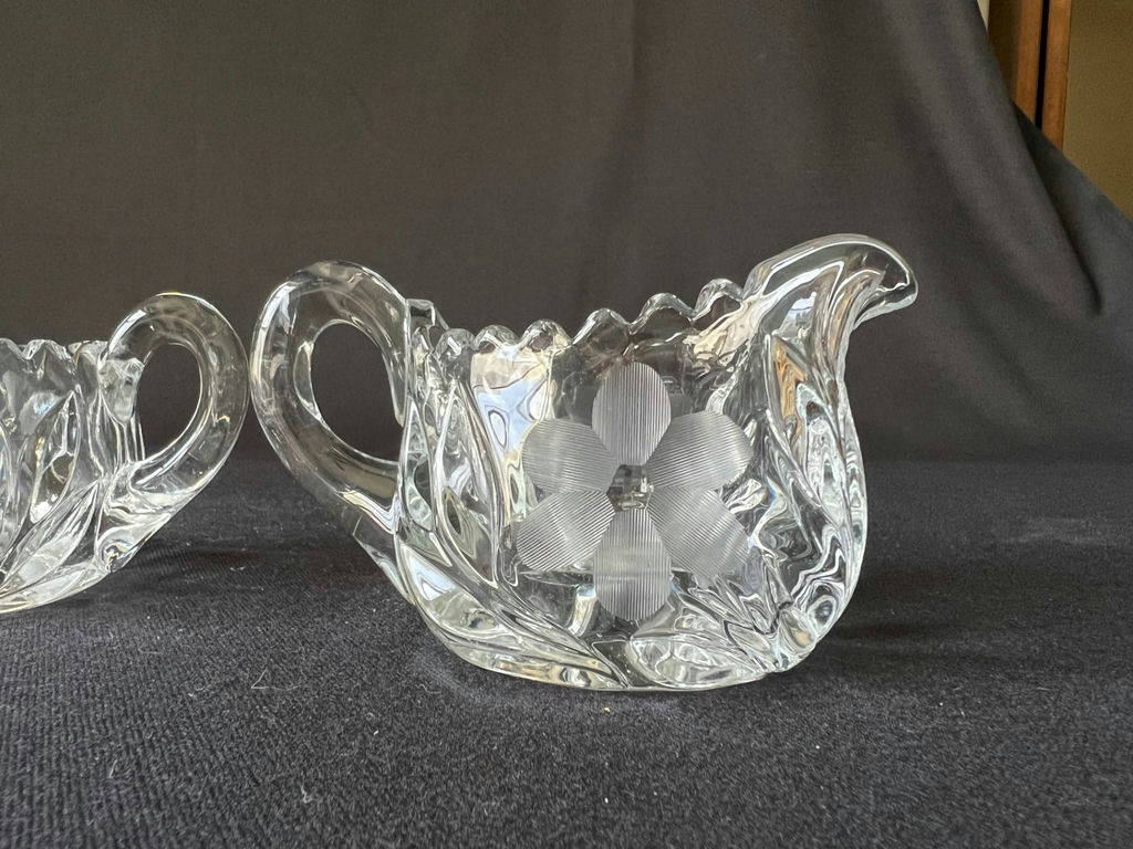 Crystal glassware set with starburst pattern - image 14 of 25