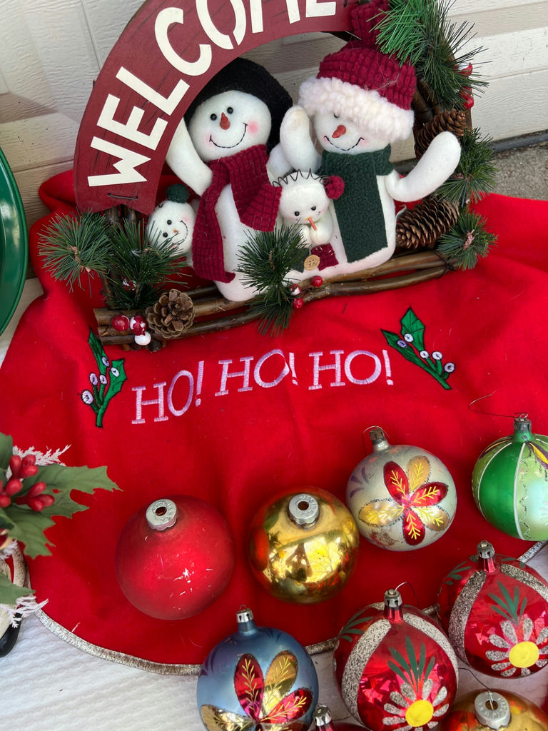 Vintage Christmas Ornaments and Figurines - image 34 of 35