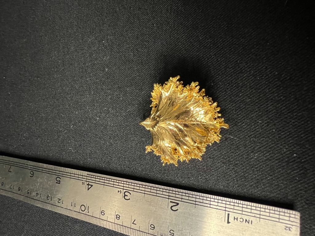 Gold-toned leaf-shaped pendants - image 1 of 7