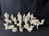 Vintage Lenox China Jewels Nativity figurine set: 16 pieces - thumbnail 9 of 11