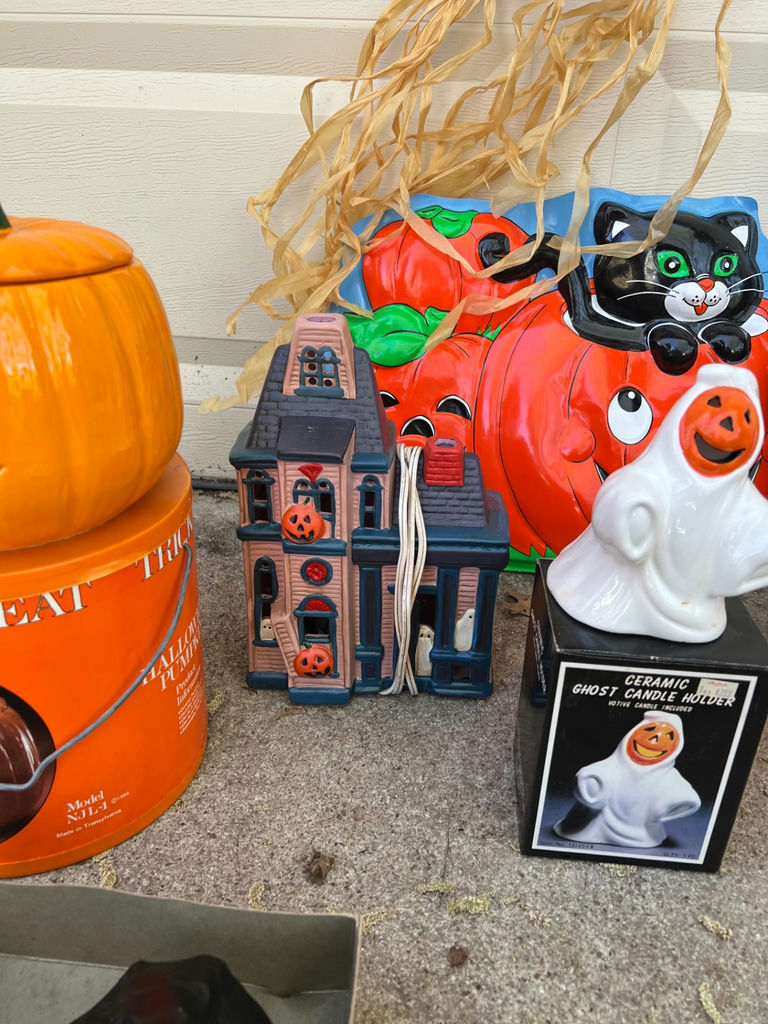 Vintage Halloween decorations and costumes assortment (1960's-80's) - image 4 of 17