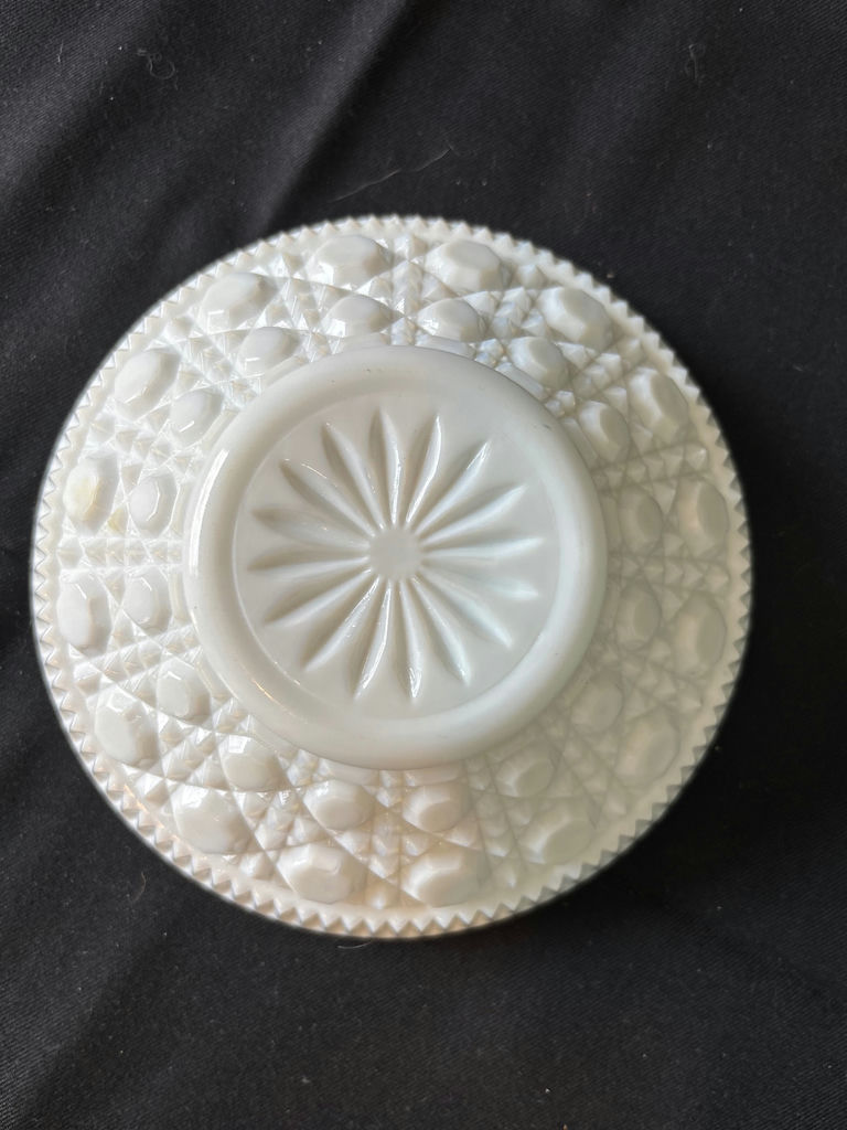 Two Milk Glass bowls - image 2 of 9