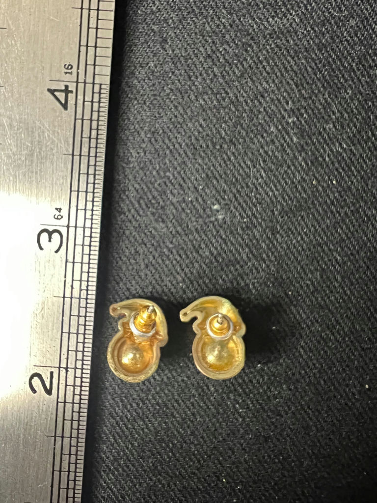 Assorted small earrings: crystal-stone and bead-cluster studs - image 7 of 9