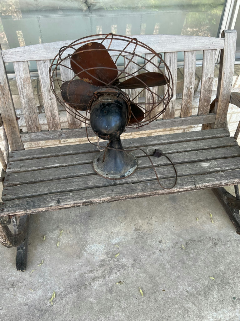 Mid-Century Emerson Electric metal desk fan - image 4 of 7